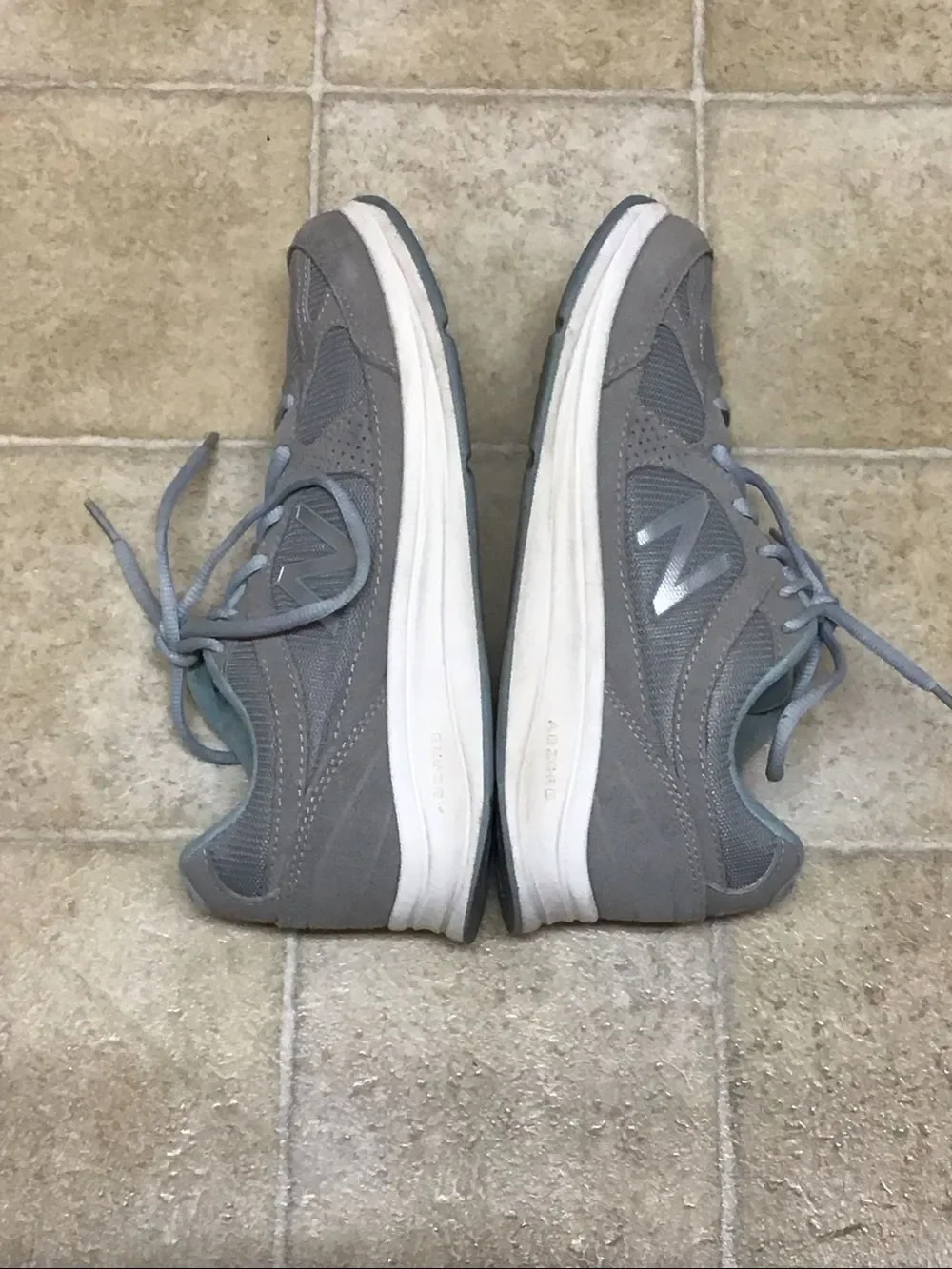 New Balance 877 v1 Light Gray and Blue Walking Shoes Size M6-7 W7.5-8.5